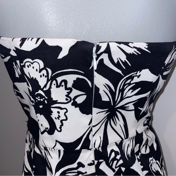 White House Black Market dress ruched strapless mini Black White floral size six - Picture 5 of 8